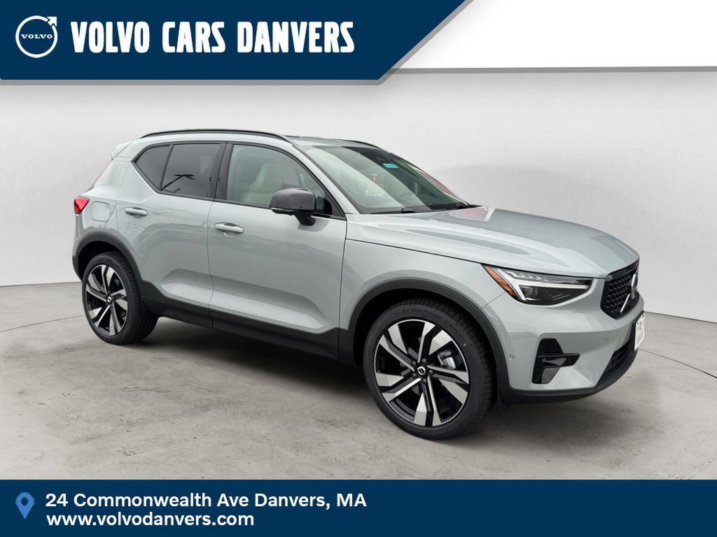 New 2026 Volvo XC40 B5 Ultra w/ Protection Package Premier