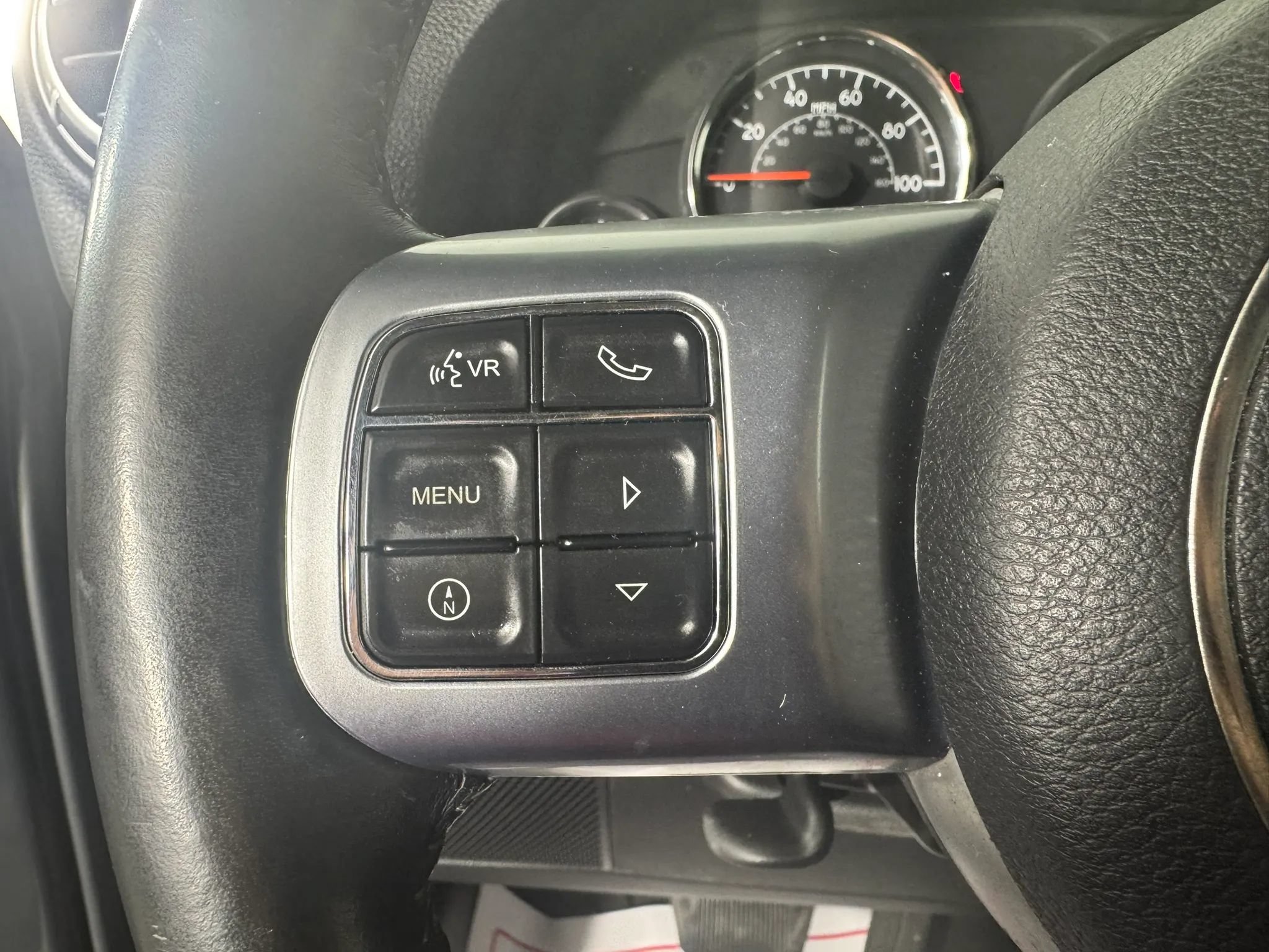 Used 2016 Jeep Wrangler Unlimited Rubicon AWD/4WD image 15