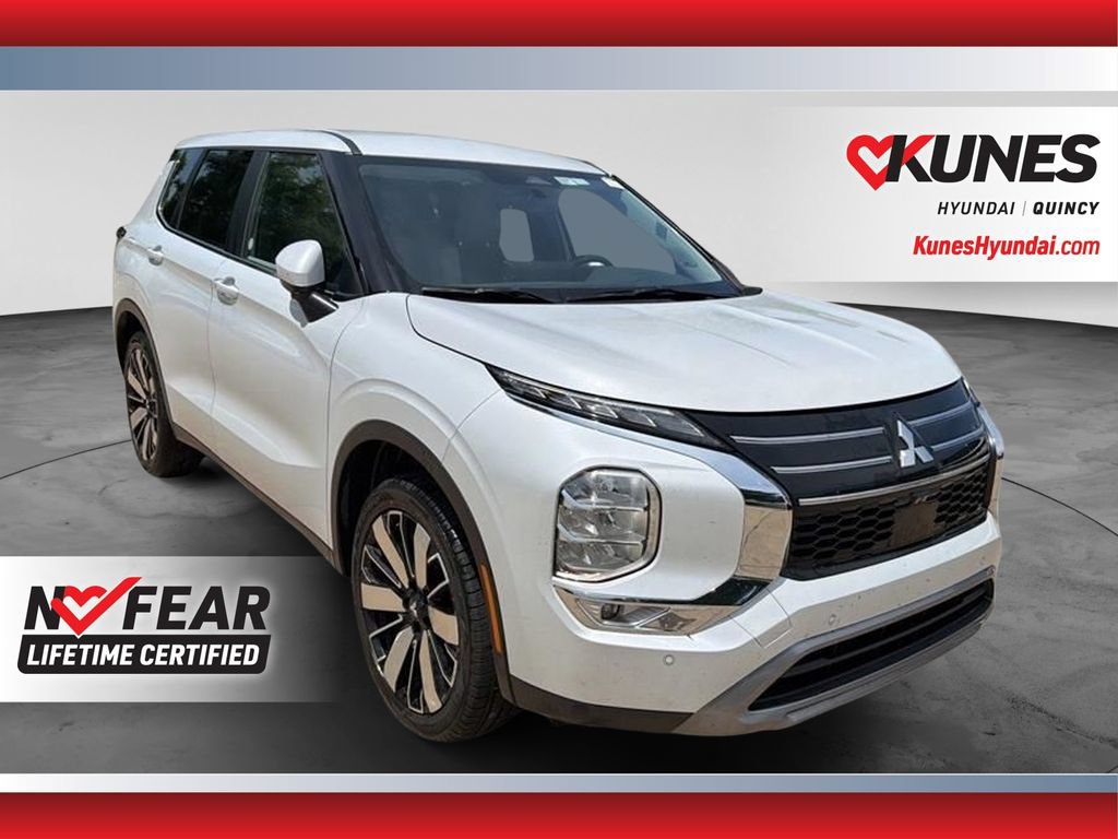 Used 2025 Mitsubishi Outlander SE FWD image 1