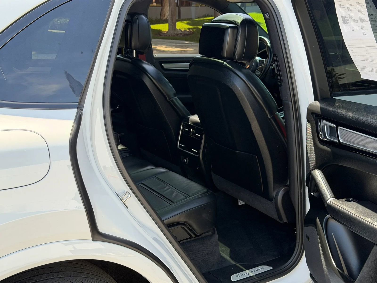 Used 2022 Porsche Cayenne Platinum Edition w/ Premium Package Plus AWD/4WD image 21