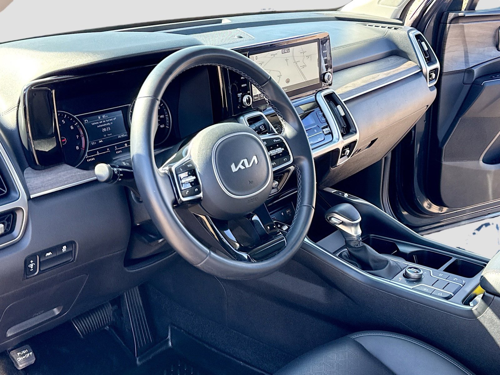 Used 2023 Kia Sorento S w/ Panoramic Sunroof Package image 4