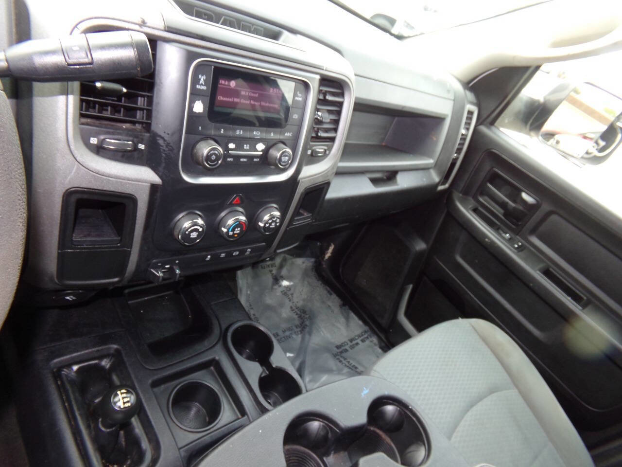 Used 2017 RAM 2500 Tradesman w/ Chrome Appearance Group image 60