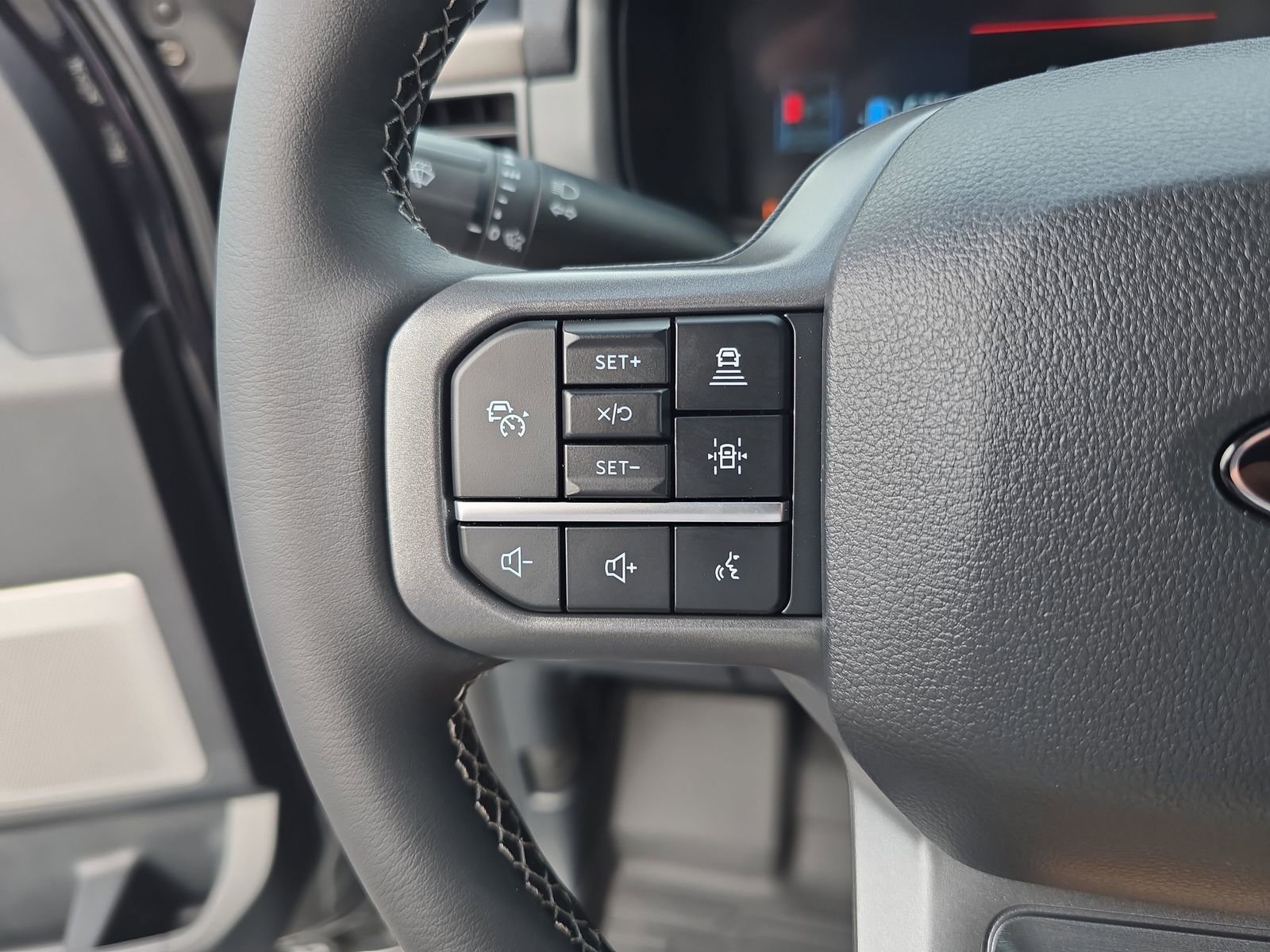 New 2025 Ford F150 Lariat w/ Equipment Group 502A High image 22