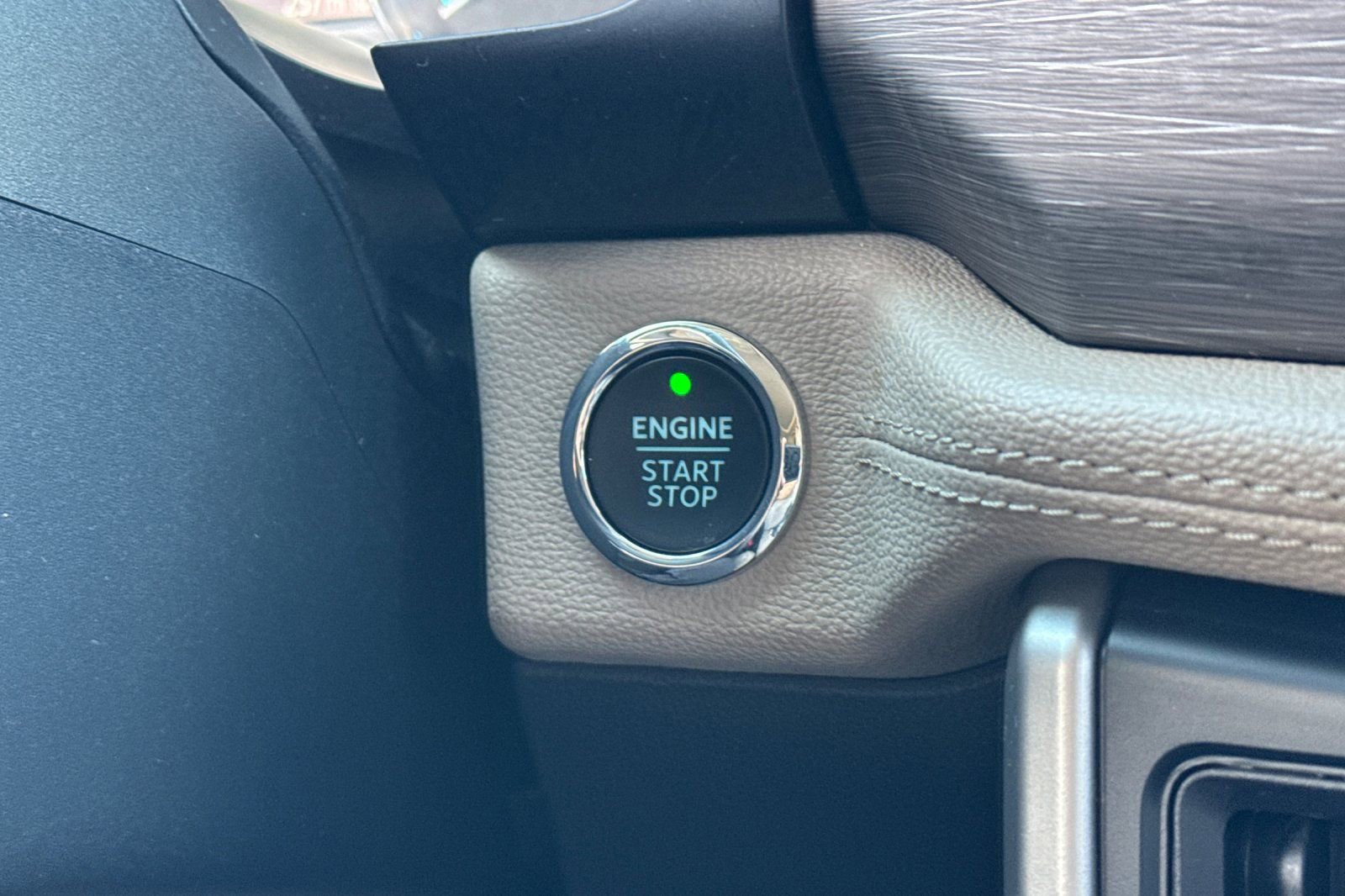 Used 2024 Ford Expedition Limited image 33