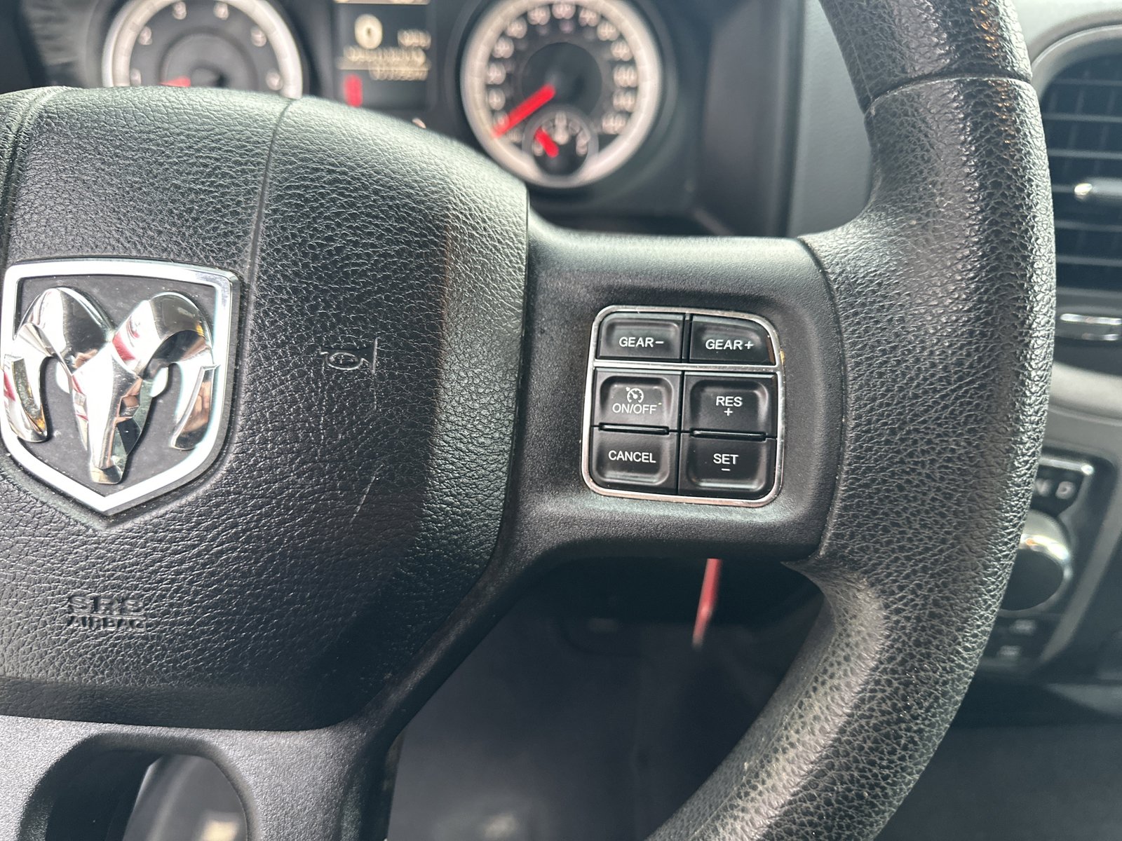Used 2015 RAM 1500 Express image 12