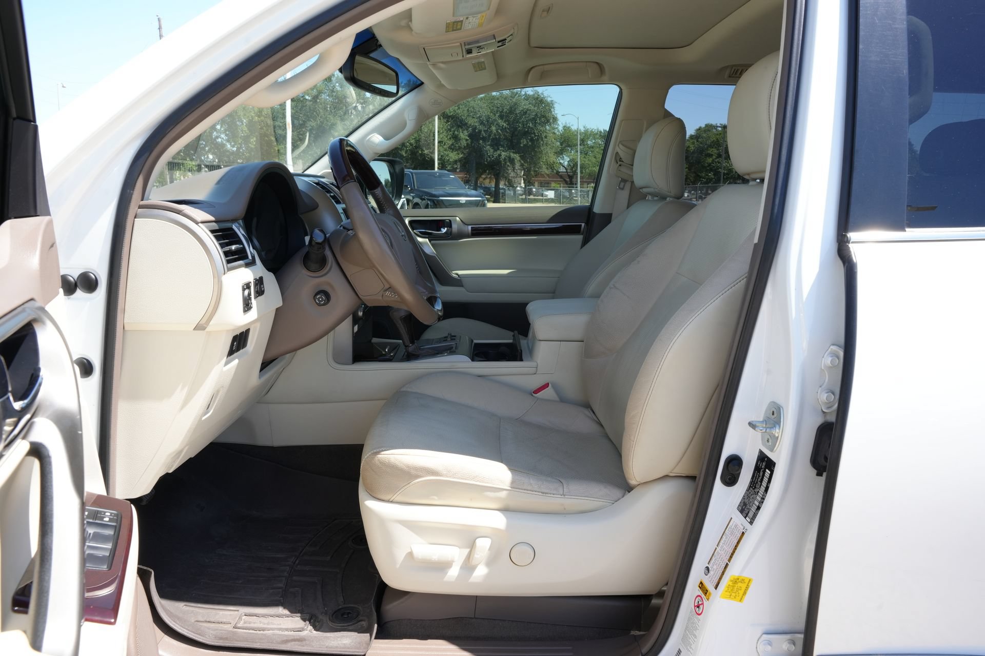 Used 2019 Lexus GX 460 Premium AWD/4WD image 16