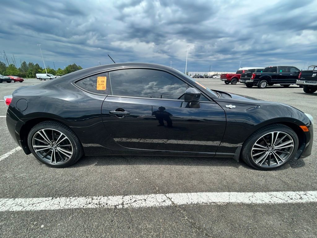 Used 2014 Scion FR-S RWD image 5