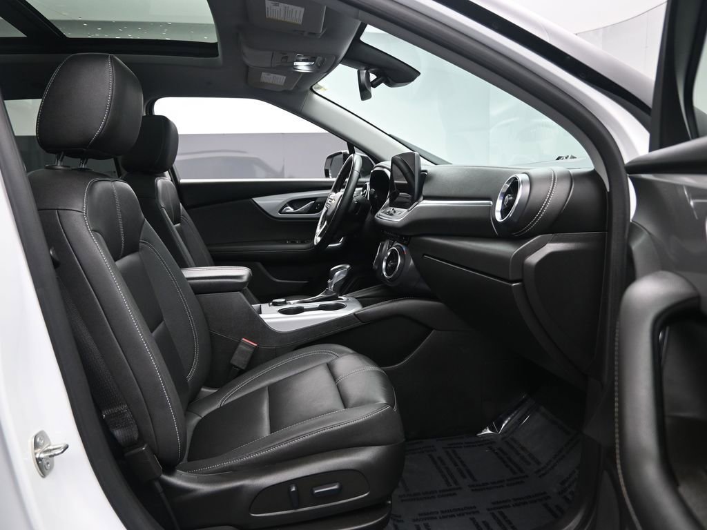 Used 2023 Chevrolet Blazer LT image 32