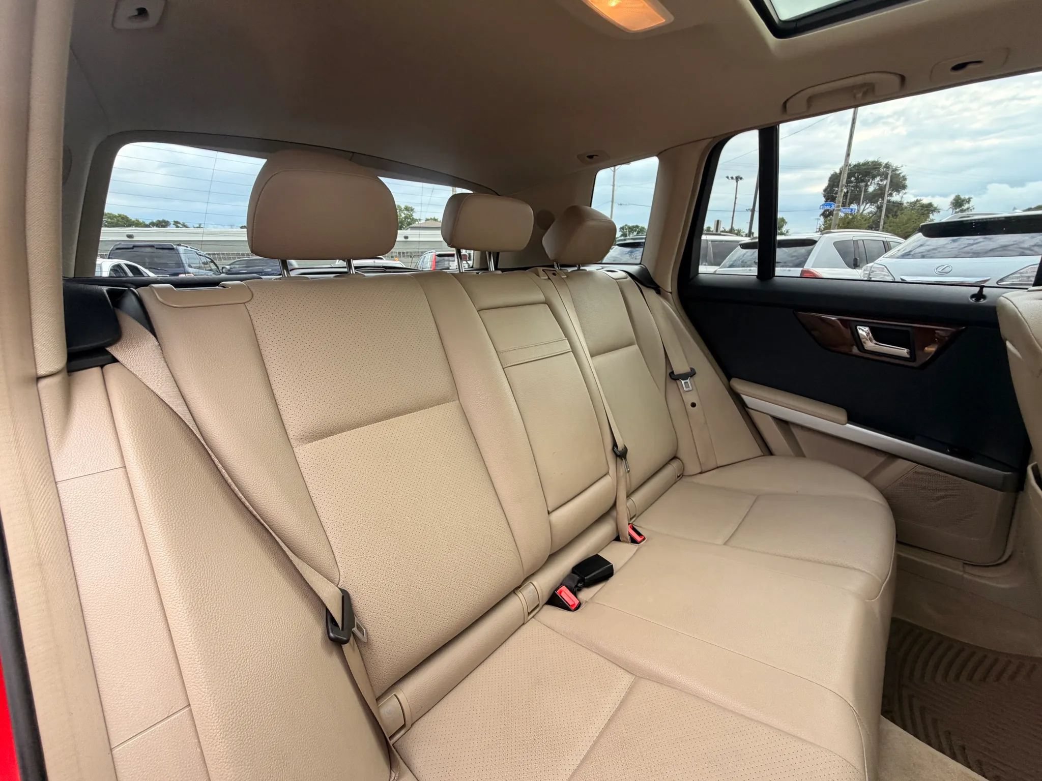 Used 2011 Mercedes-Benz GLK 350 4MATIC image 25