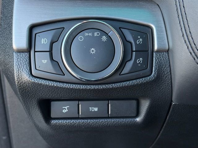 Used 2017 Ford Explorer Platinum image 5
