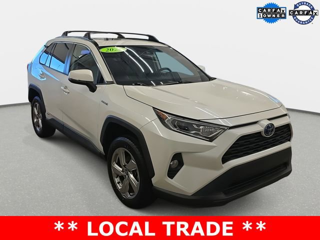 Used 2021 Toyota RAV4 XLE Premium image 4