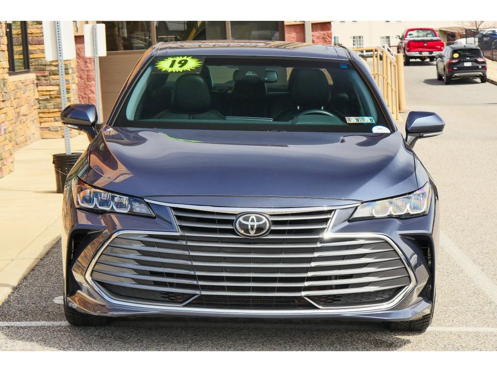 Used 2019 Toyota Avalon XLE w/ Moonroof Package FWD image 8