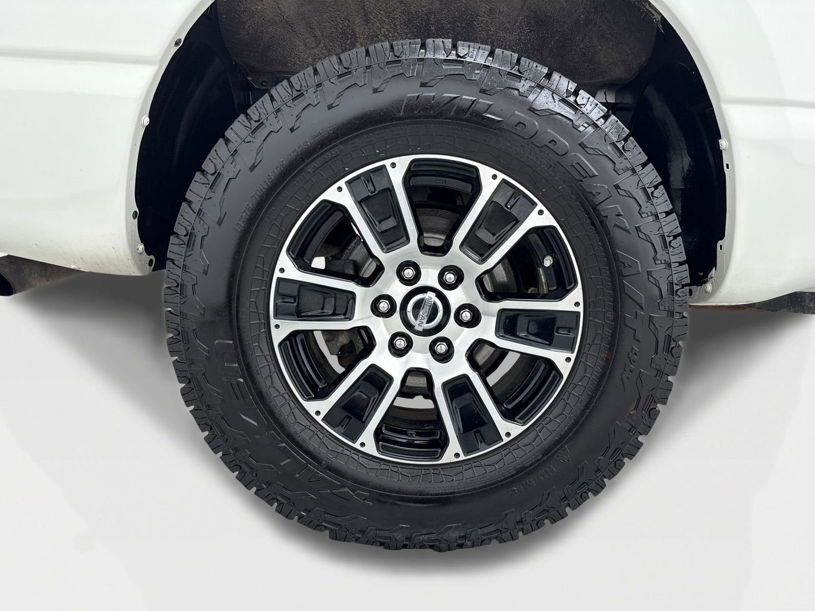 Used 2022 Nissan Titan SV AWD/4WD image 47