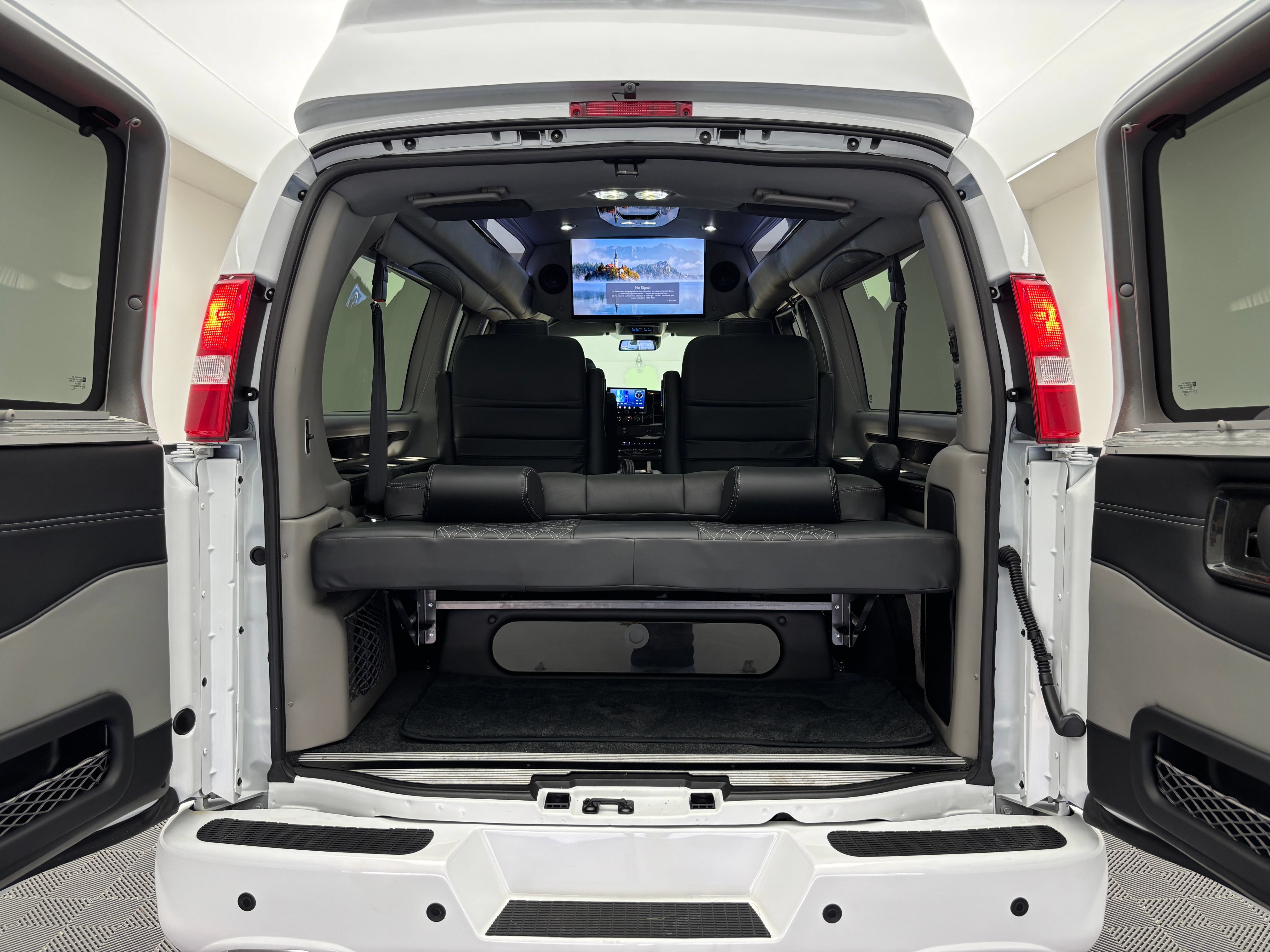 New 2026 GMC Savana 3500 Extended w/ Driver Convenience Package RWD image 13