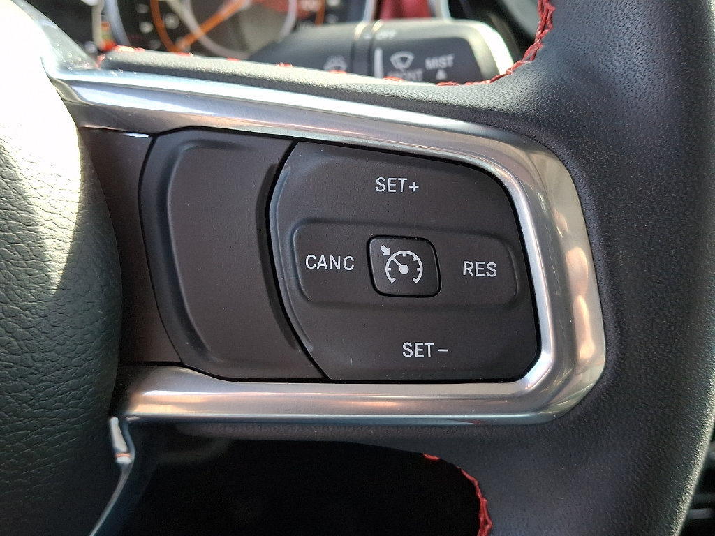 Used 2023 Jeep Gladiator Rubicon w/ Cold Weather Group AWD/4WD image 23