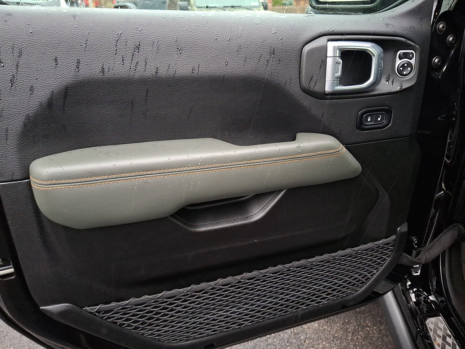 Certified 2024 Jeep Gladiator Mojave image 11