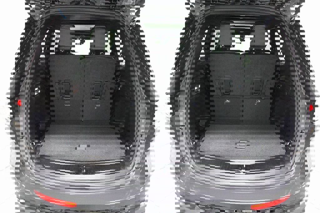 New 2025 Jeep Grand Cherokee L Limited w/ Luxury Tech Group II image 28