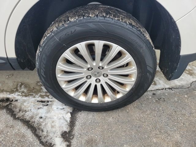 Used 2014 Lincoln MKX AWD w/ Olive Ash Wood Package image 14