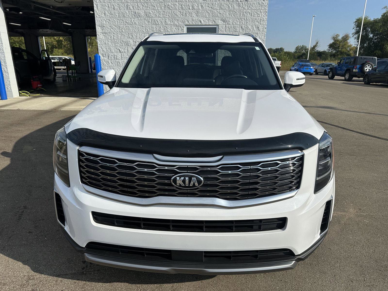 Used 2021 Kia Telluride EX w/ EX Premium Package image 12