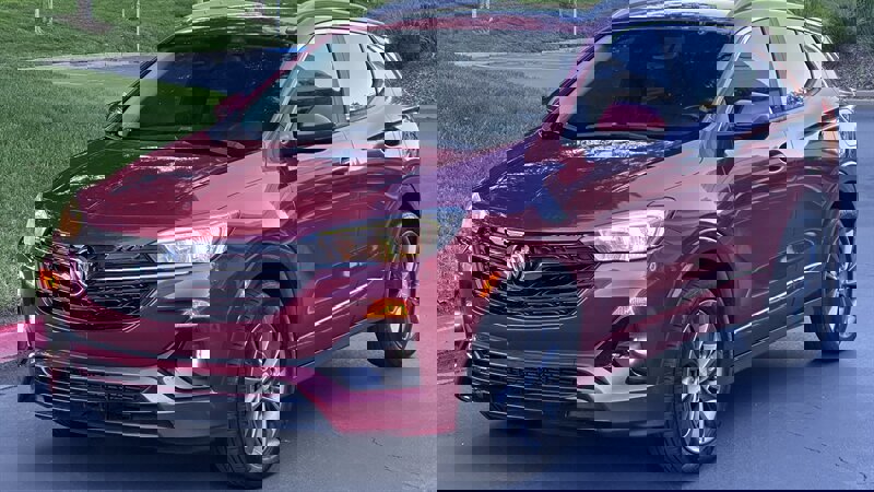 Used 2020 Buick Encore GX Select w/ Sport Touring Package image 2