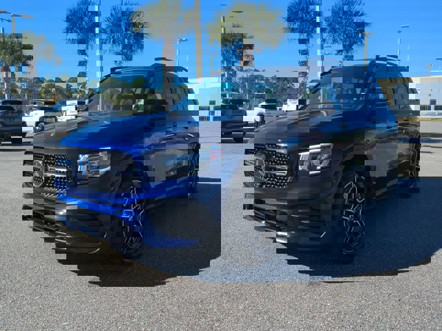 Used 2020 Mercedes-Benz GLB 250 w/ AMG Line image 9