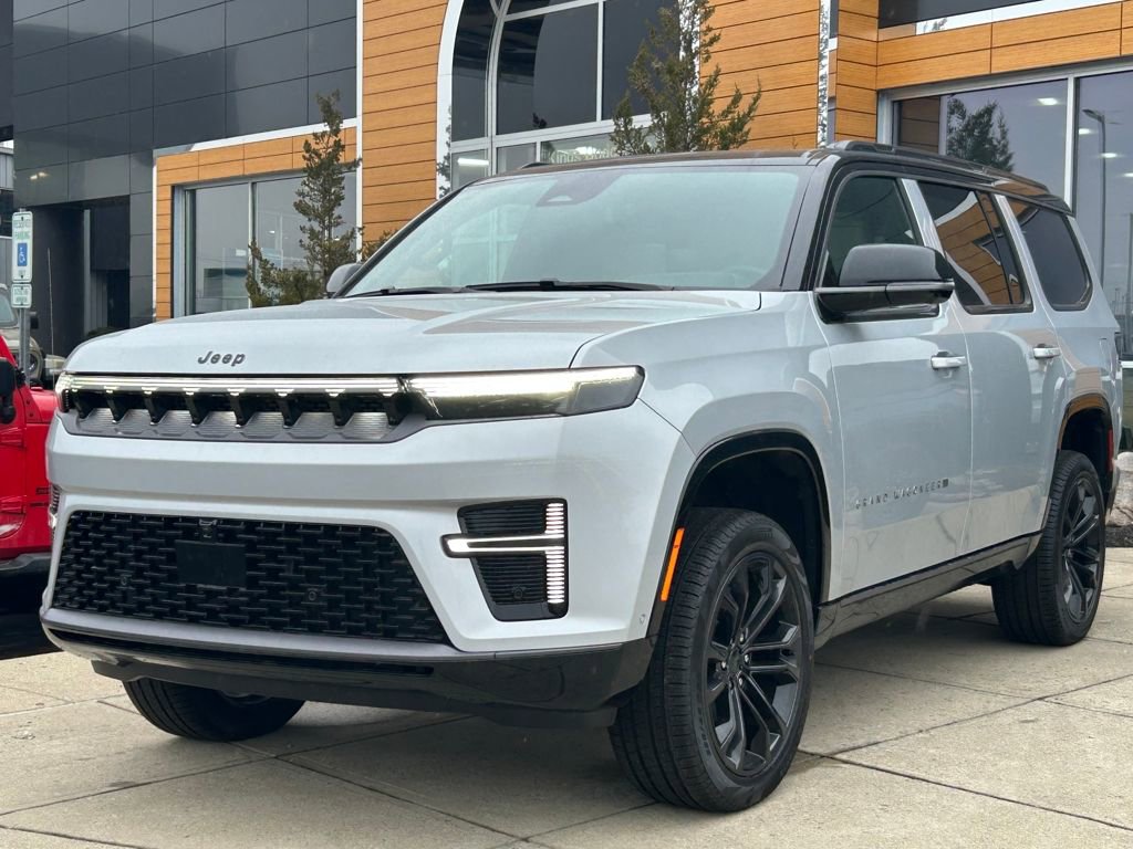 New 2026 Jeep Grand Wagoneer Summit w/ Premium Group III image 3