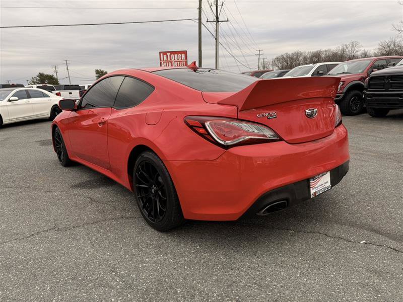 Used 2015 Hyundai Genesis 3.8 image 7