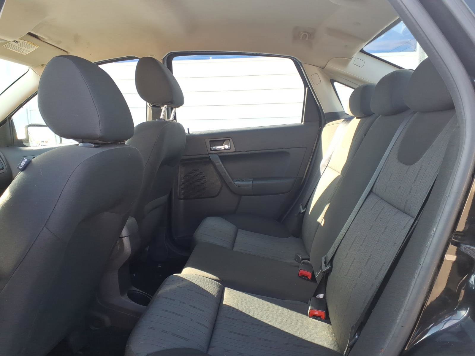 Used 2009 Ford Focus SE image 8