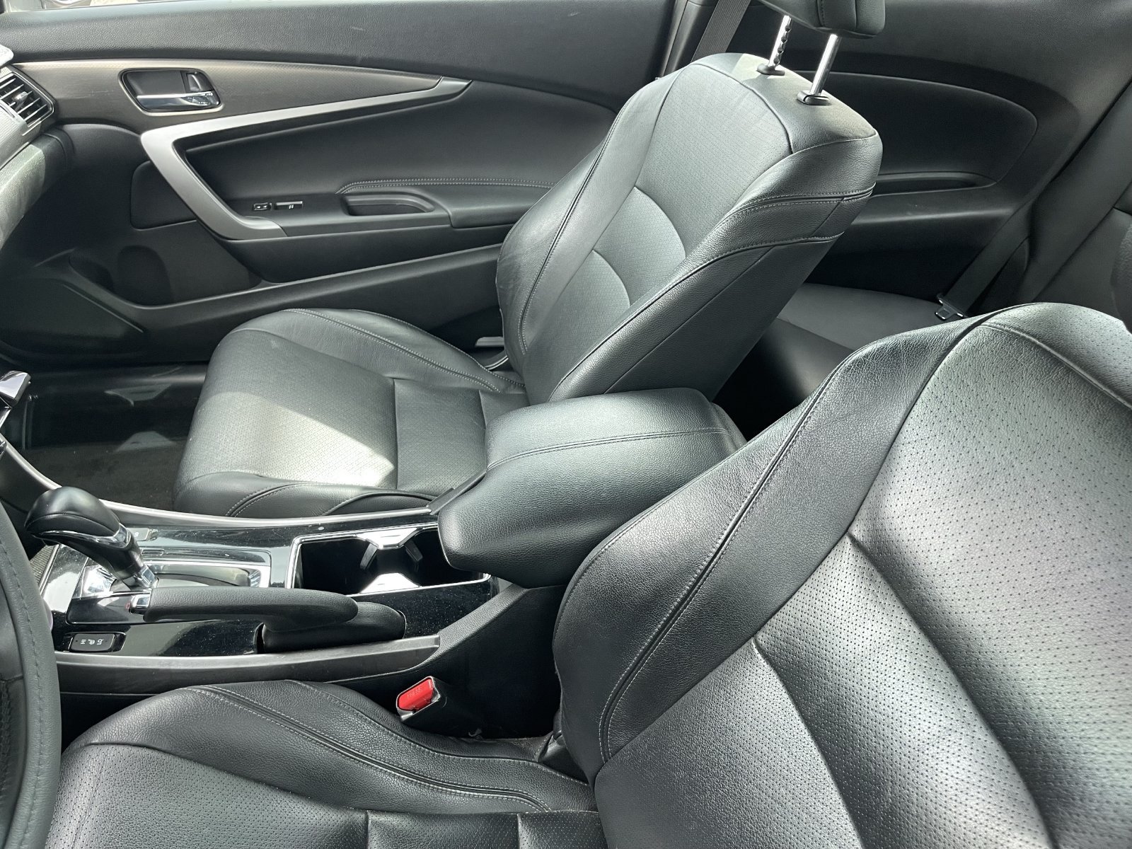 Used 2017 Honda Accord EX-L image 13