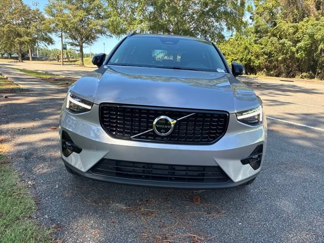 New 2026 Volvo XC40 B5 Plus w/ Protection Package Premier AWD/4WD image 2