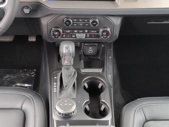 New 2026 Ford Bronco Outer Banks AWD/4WD image 19