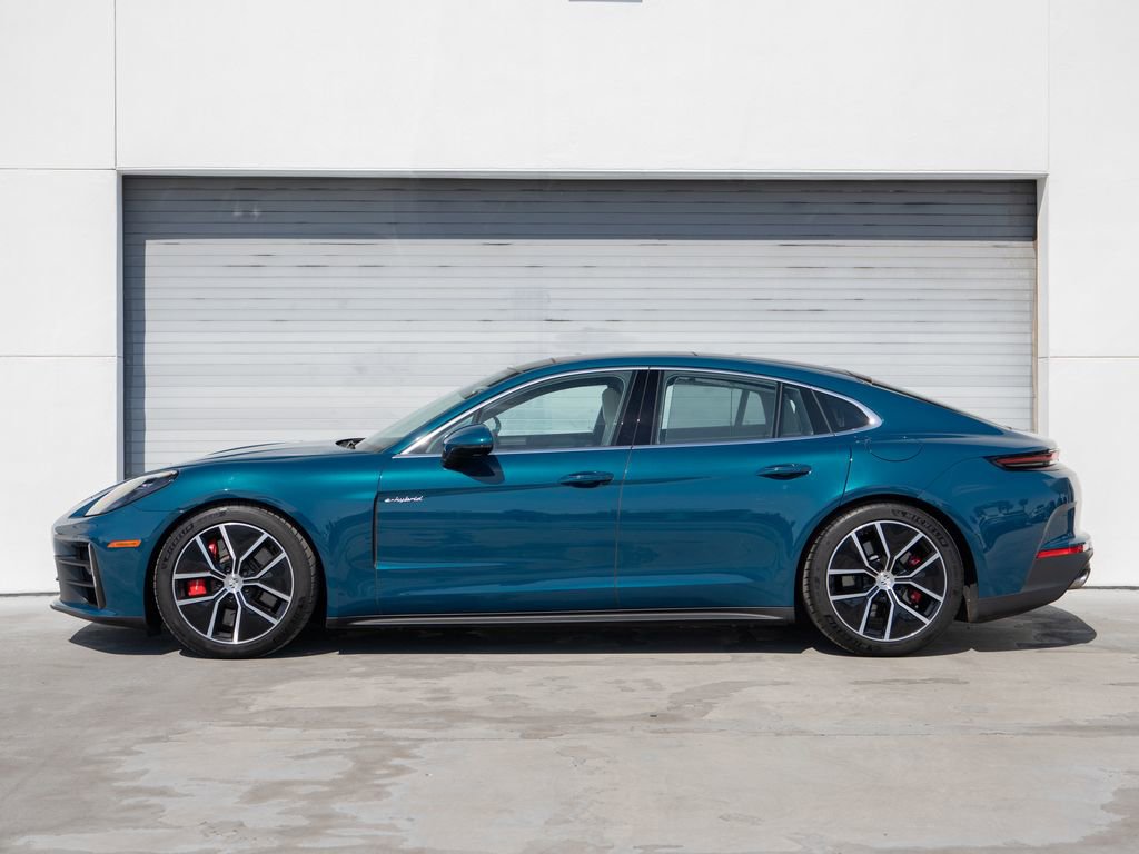 Certified 2025 Porsche Panamera 4S image 2