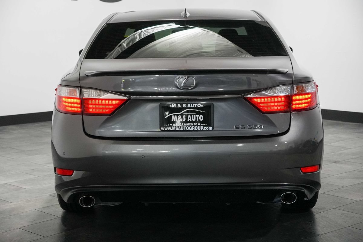 Used 2015 Lexus ES 350 w/ Premium Package FWD image 4