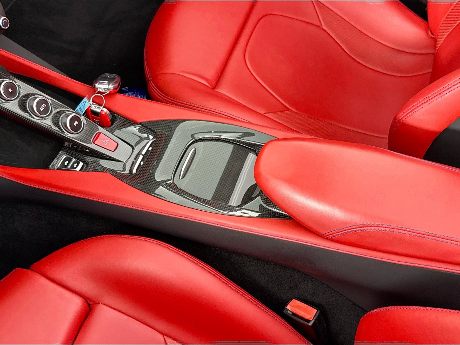 Used 2019 Ferrari Portofino RWD image 37