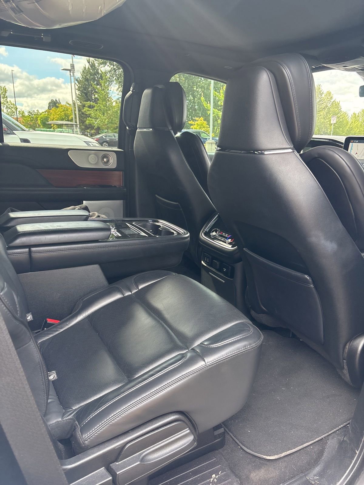 Used 2019 Lincoln Navigator Reserve w/ Cargo Package AWD/4WD image 9
