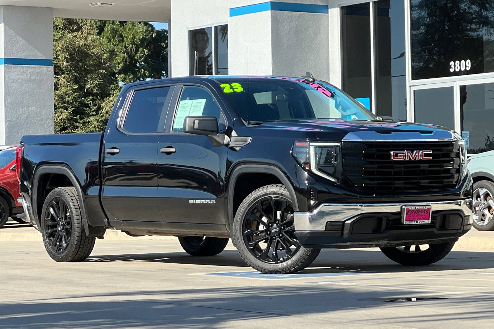Used 2023 GMC Sierra 1500 Pro RWD image 2