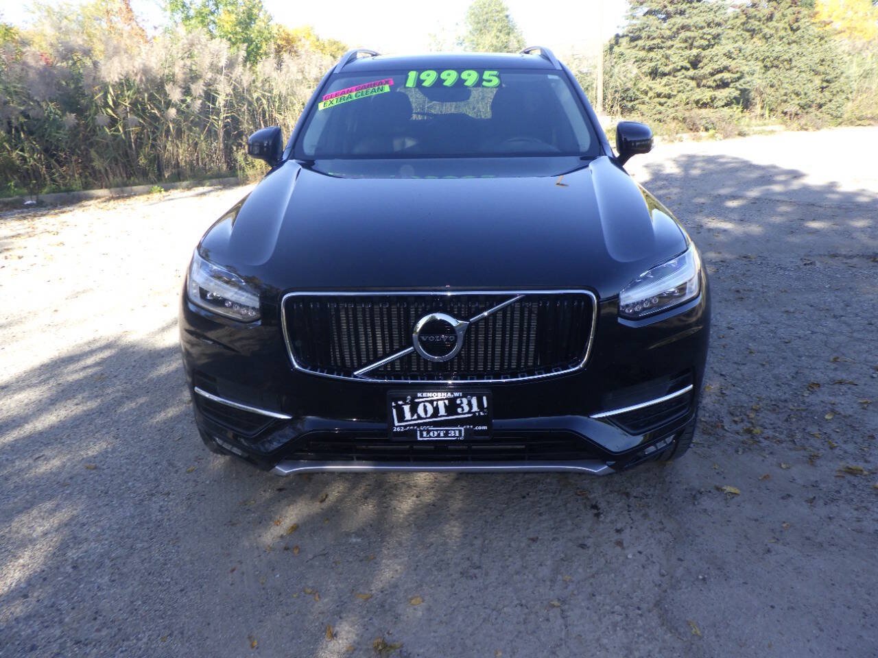 Used 2019 Volvo XC90 T5 Momentum w/ Multimedia Package AWD/4WD image 4