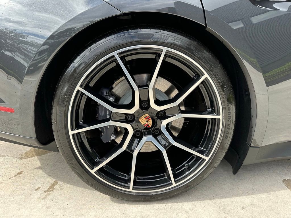 Used 2025 Porsche Taycan image 45