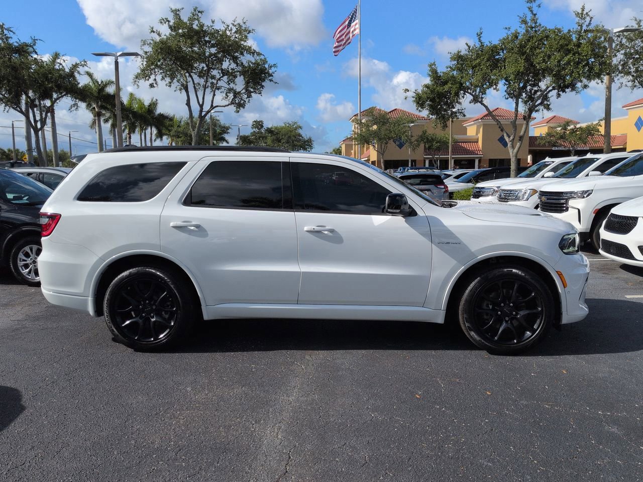 Used 2024 Dodge Durango R/T AWD/4WD image 2