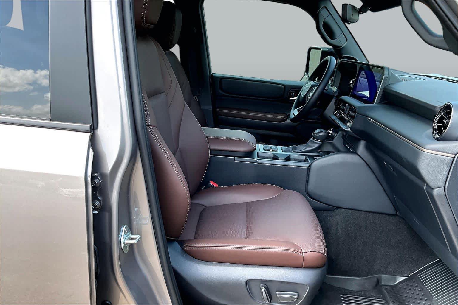 Used 2026 Toyota Land Cruiser w/ Premium Package AWD/4WD image 9
