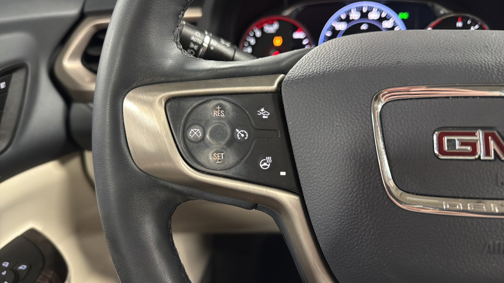 Used 2023 GMC Acadia Denali w/ Denali Ultimate Package image 25