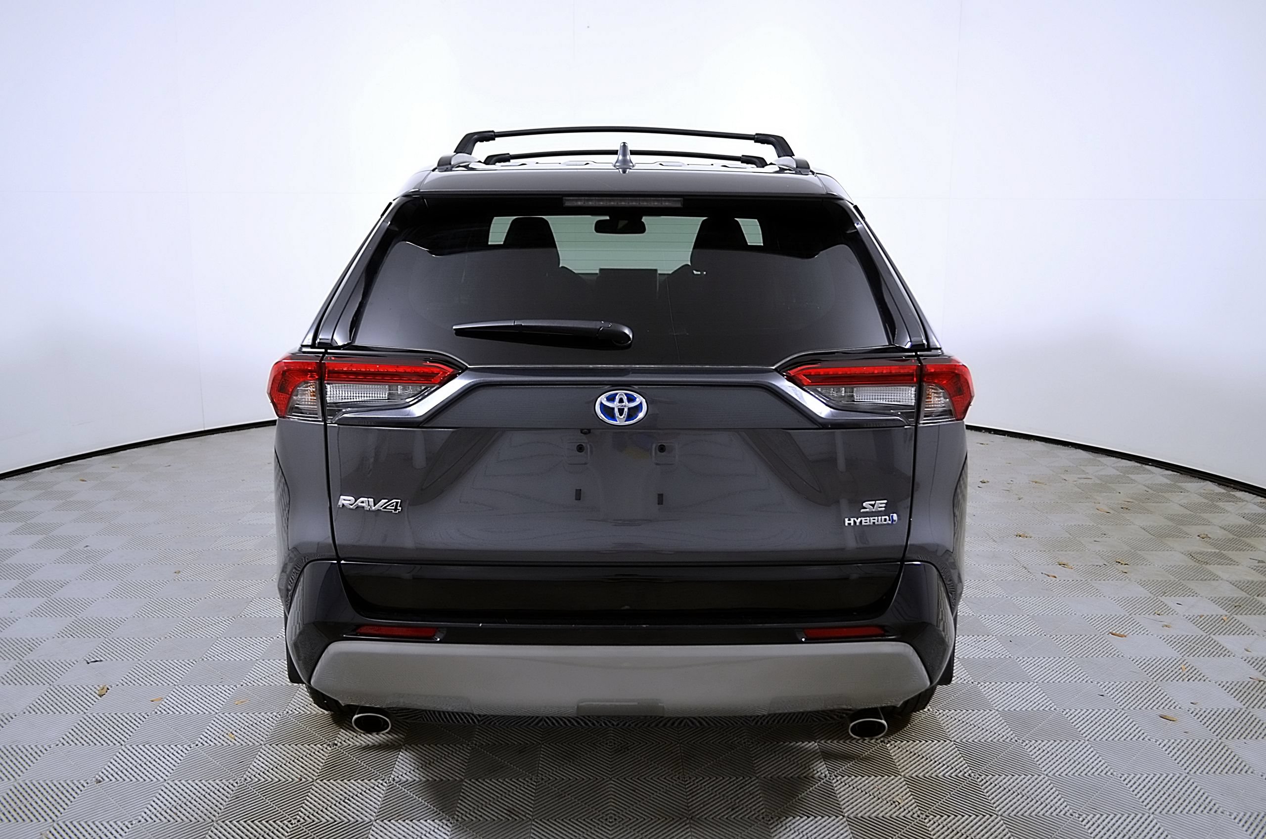 Used 2024 Toyota RAV4 SE AWD/4WD image 8