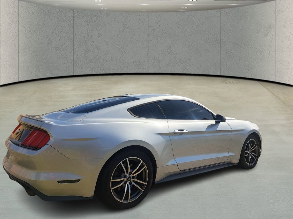 Used 2016 Ford Mustang Premium image 5
