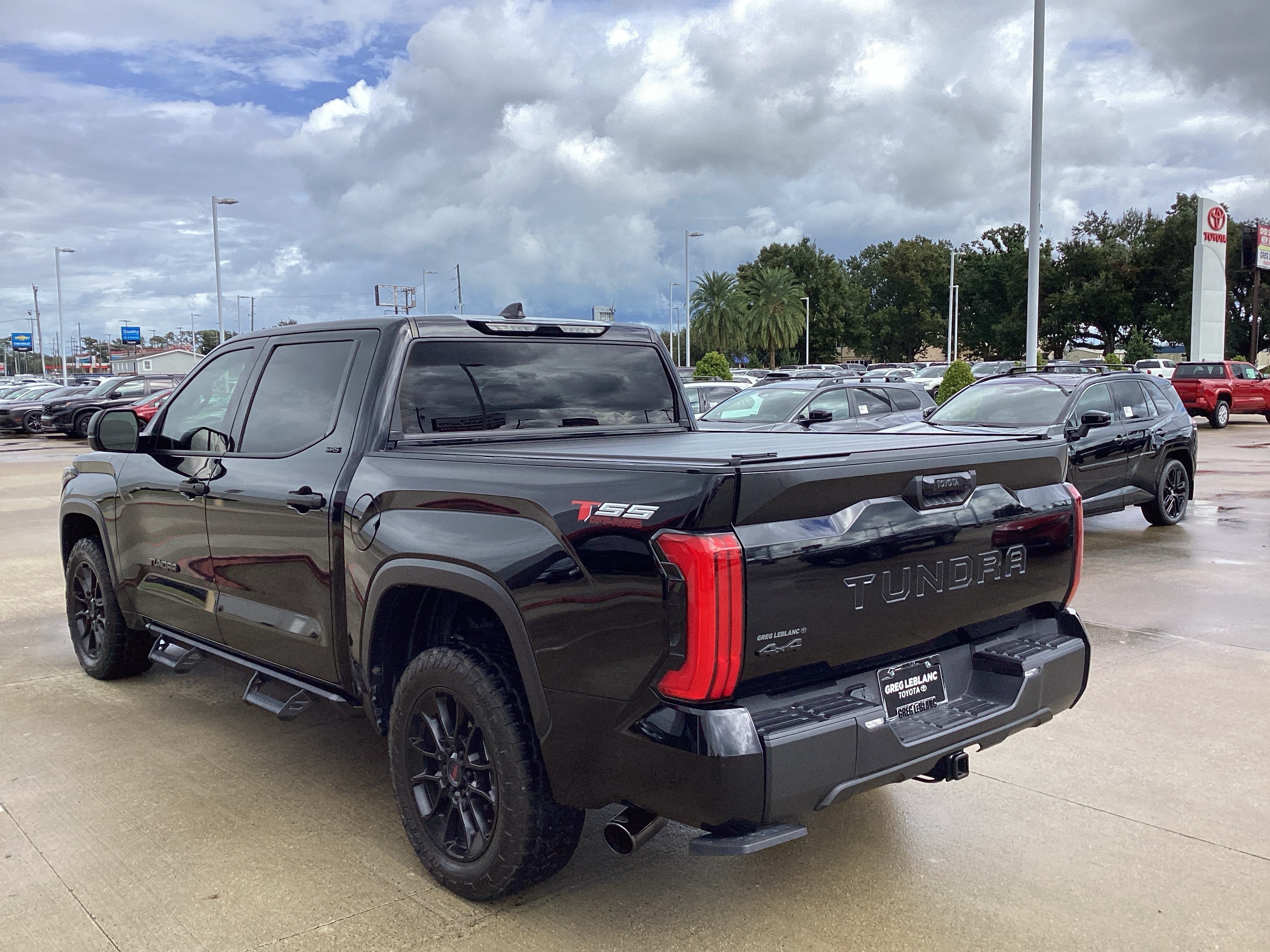 Used 2023 Toyota Tundra SR5 AWD/4WD image 5