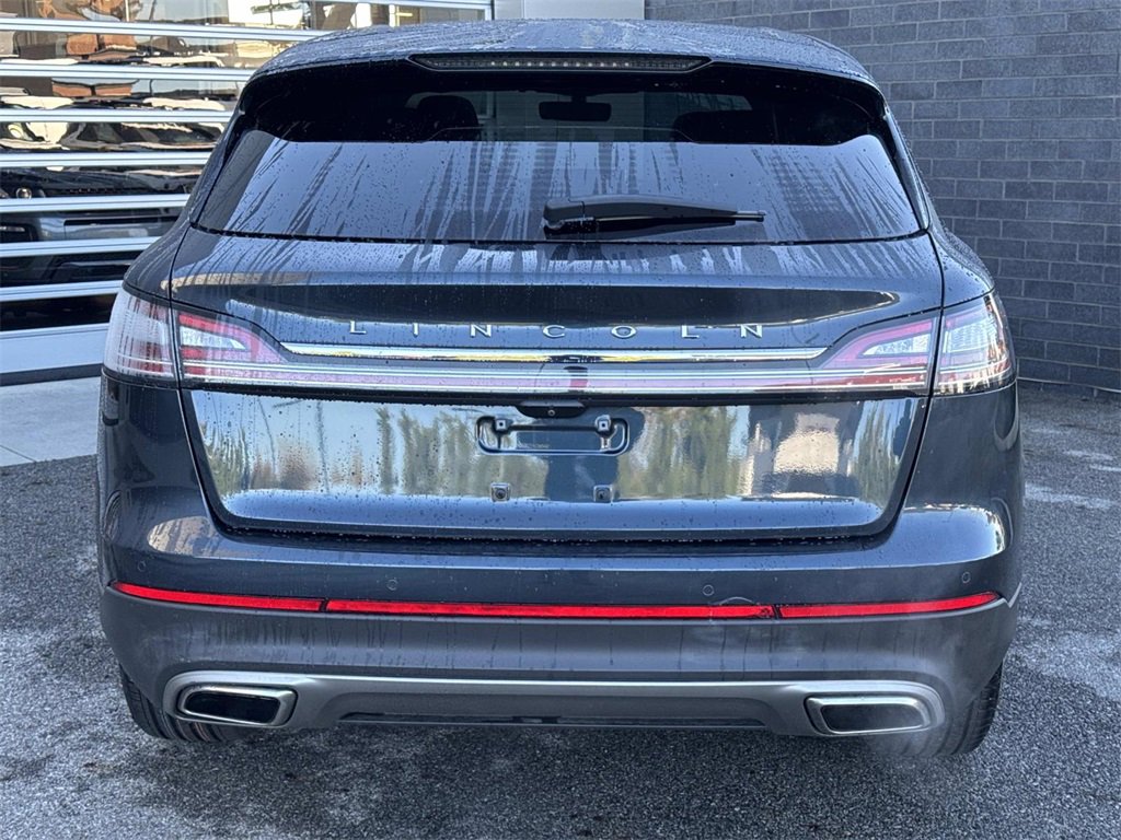 Used 2022 Lincoln Nautilus Reserve w/ Equipment Group 201A image 5