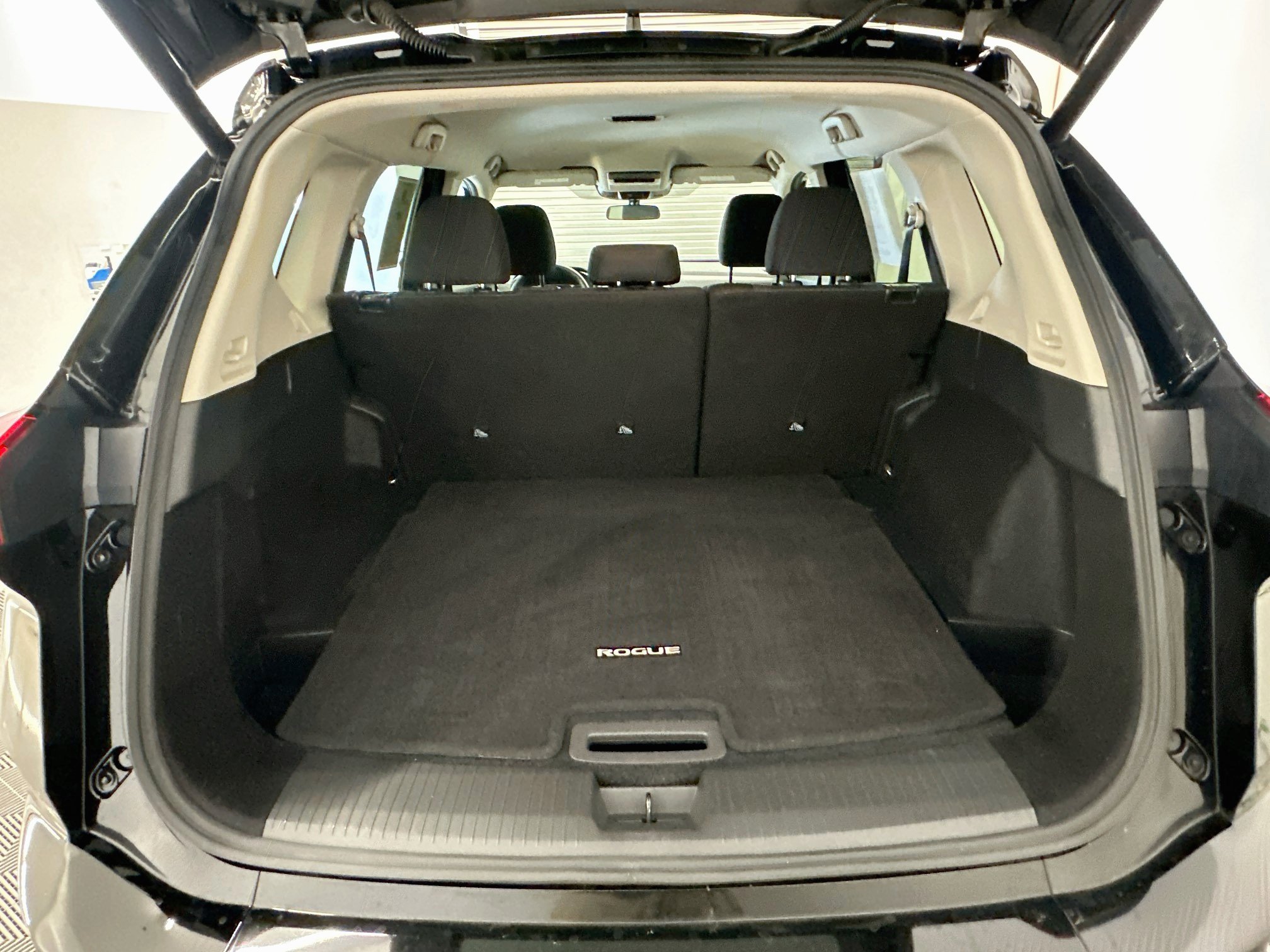 Used 2026 Nissan Rogue SV AWD/4WD image 29