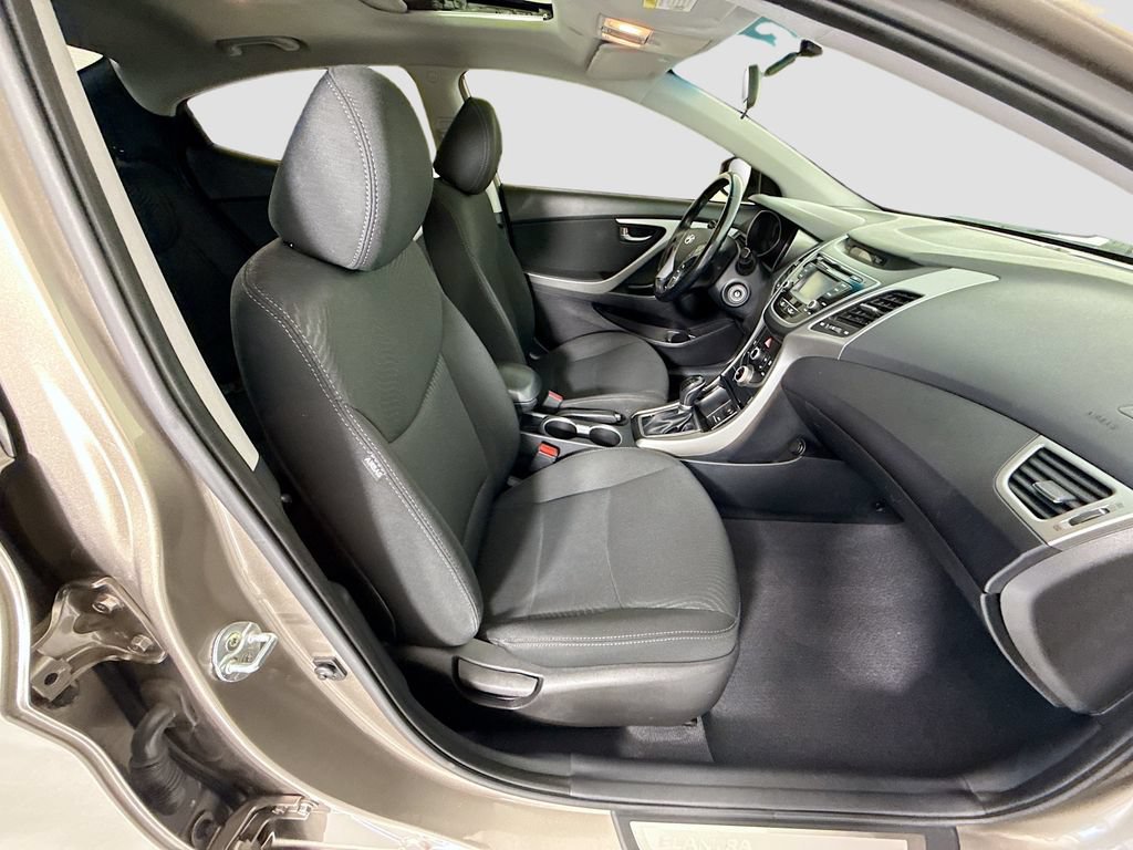 Used 2015 Hyundai Elantra SE w/ Option Group 03 FWD image 20