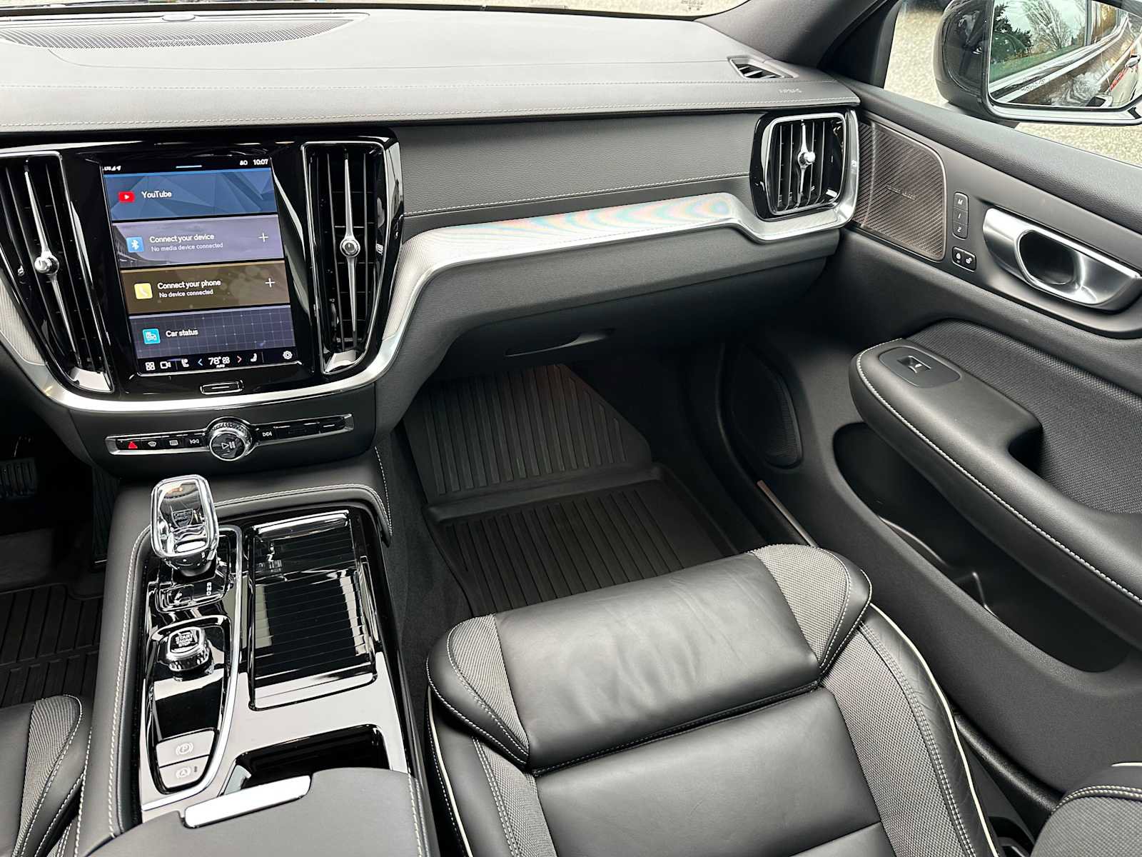 Certified 2024 Volvo S60 T8 Ultimate image 17