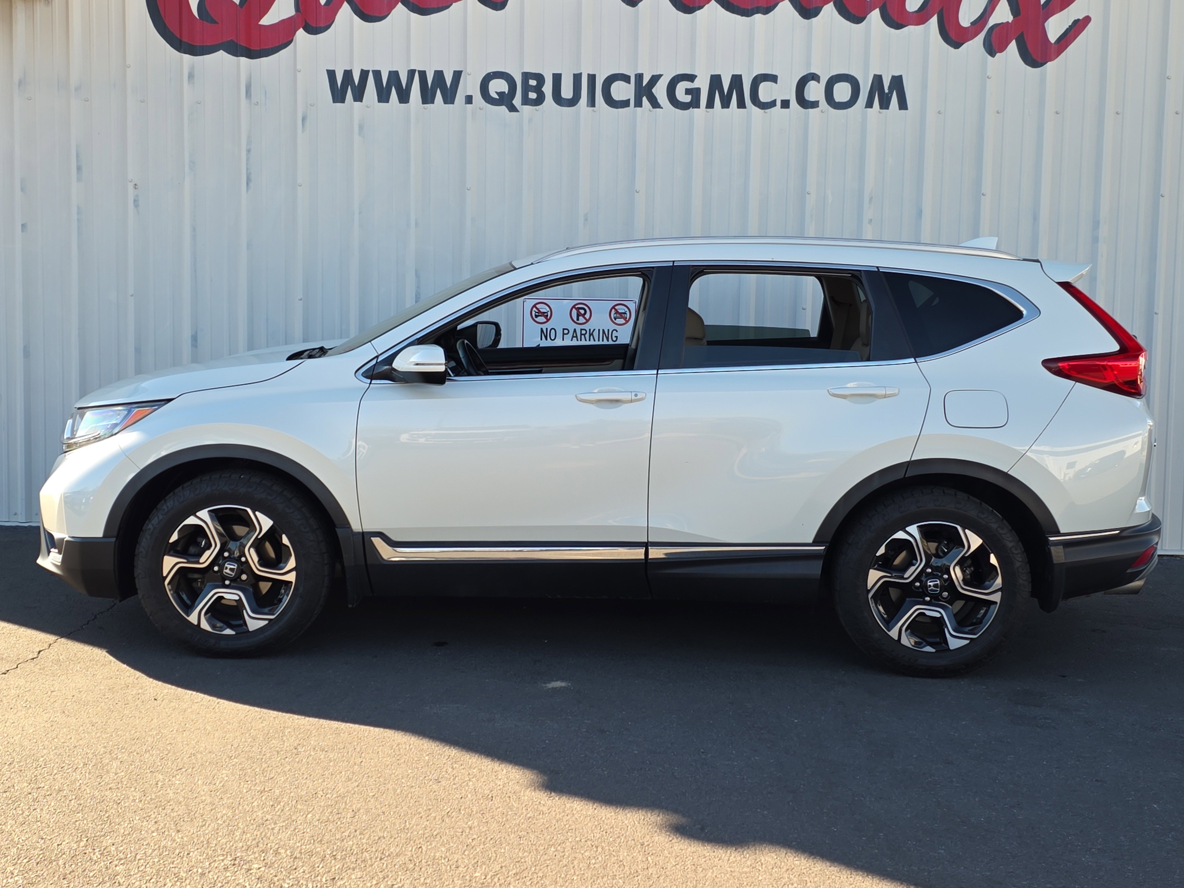 Used 2018 Honda CR-V Touring image 4