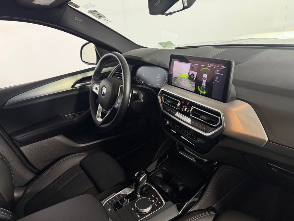 Used 2025 BMW X4 xDrive30i AWD/4WD image 33